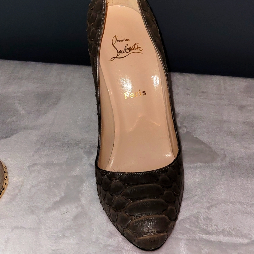 Authentic Christian louboutin bronze feticha python pump